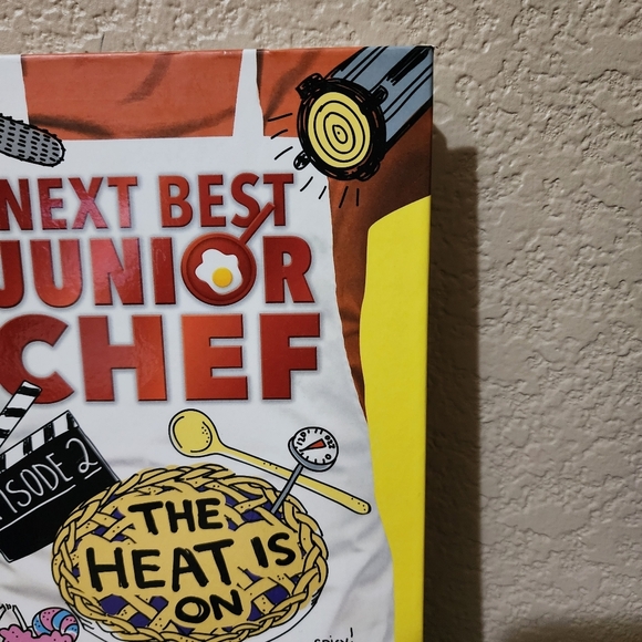 Next Best Junior Chef Book The Heat is On - Picture 3 of 8